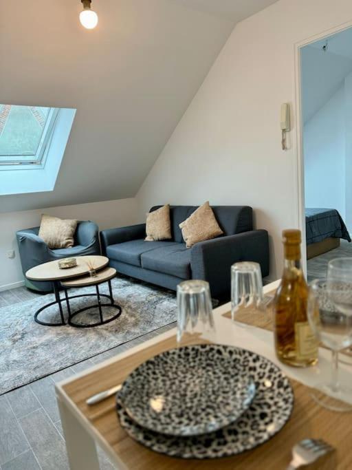 Superbe Appartement Tres Calme Et Confortable Reims Buitenkant foto