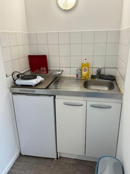 Superbe Appartement Tres Calme Et Confortable Reims Buitenkant foto