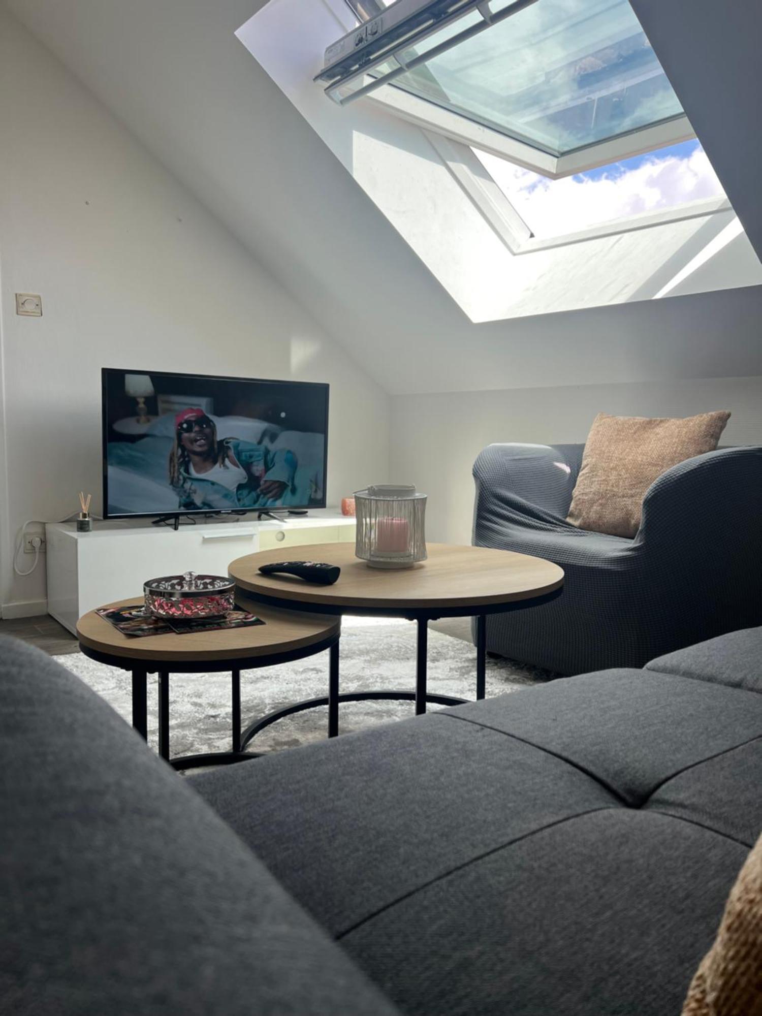 Superbe Appartement Tres Calme Et Confortable Reims Buitenkant foto