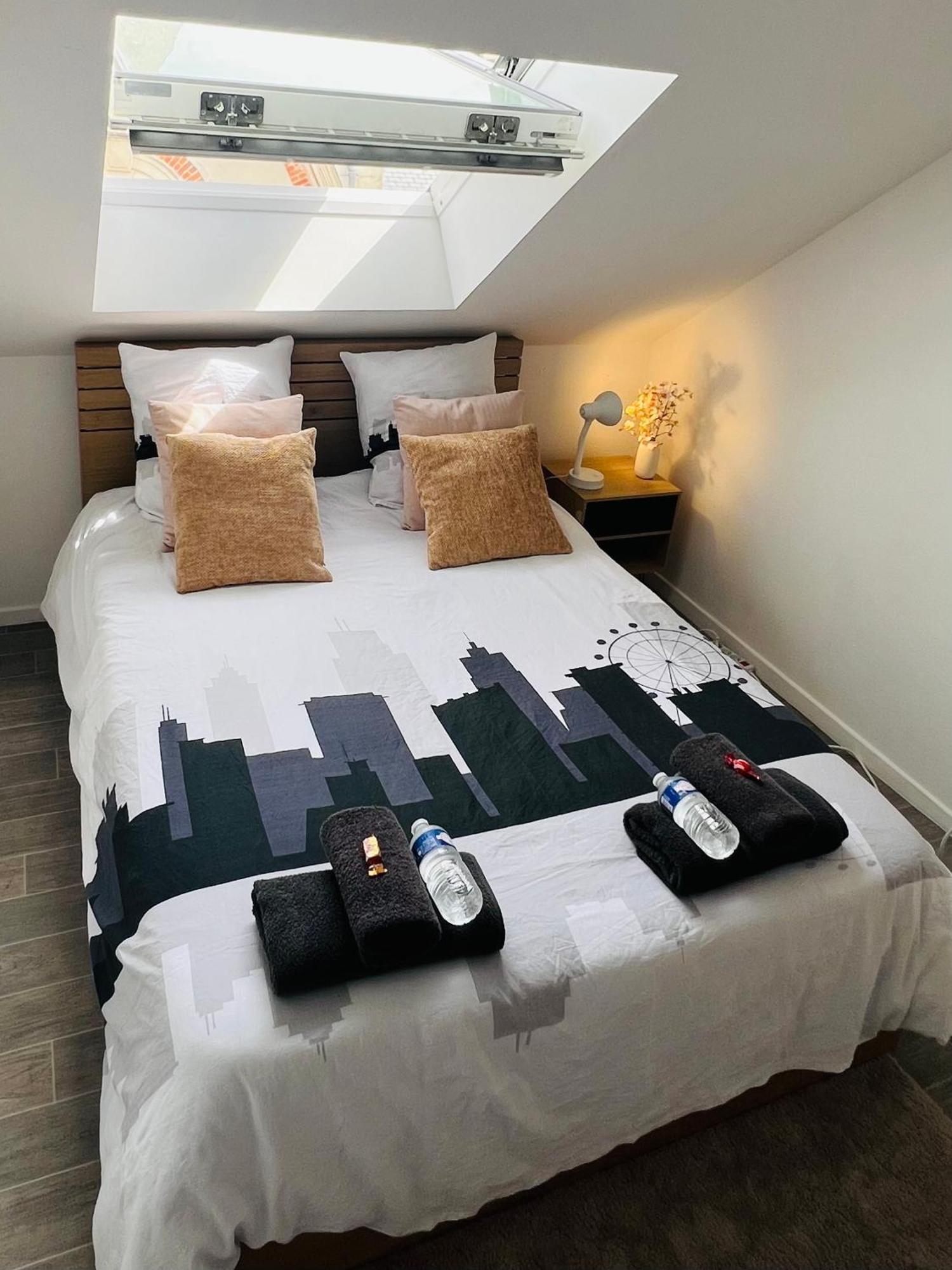 Superbe Appartement Tres Calme Et Confortable Reims Buitenkant foto